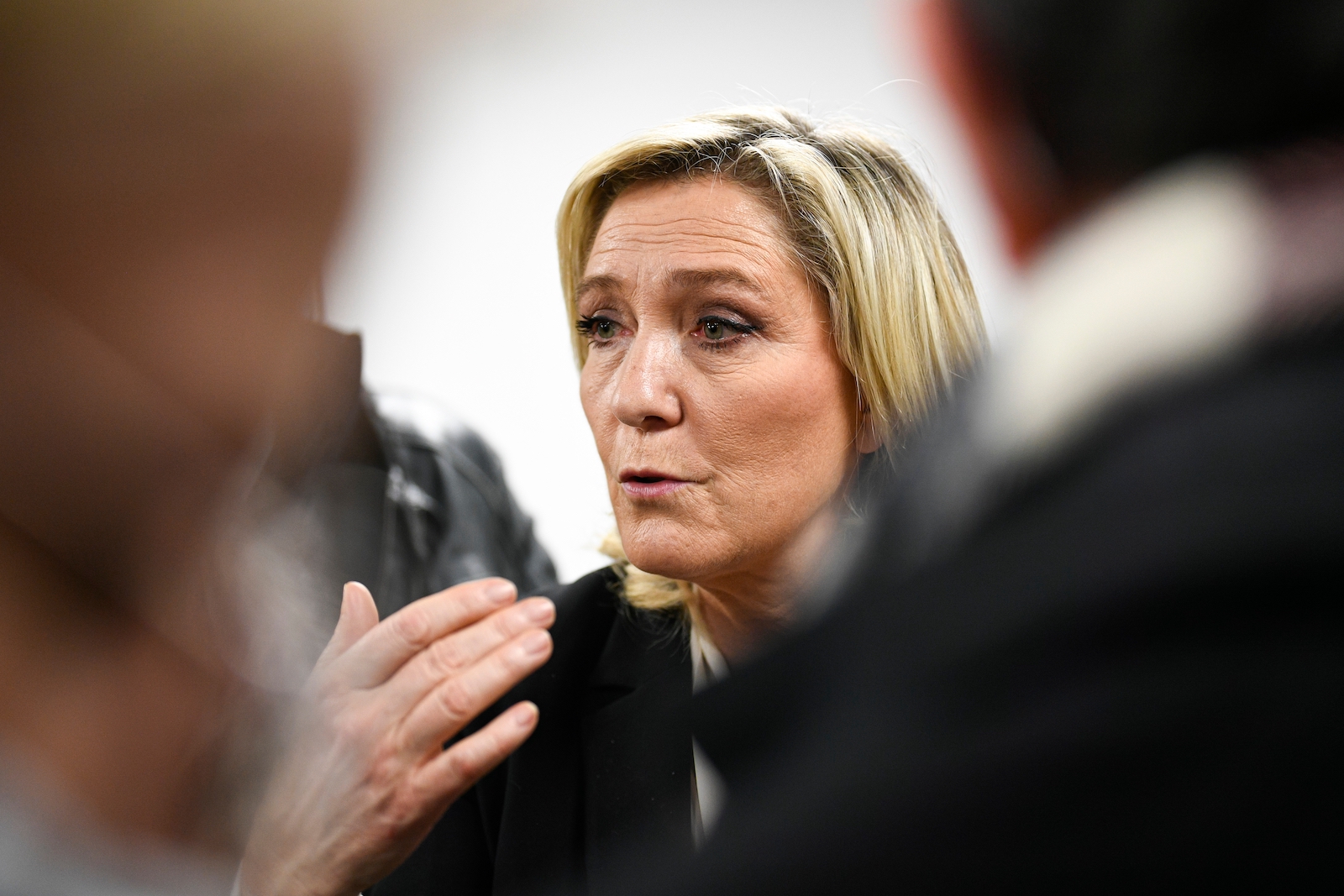 Marine Le Pen LÉtat Doit Restituer 85 Milliards De Tva Aux Français