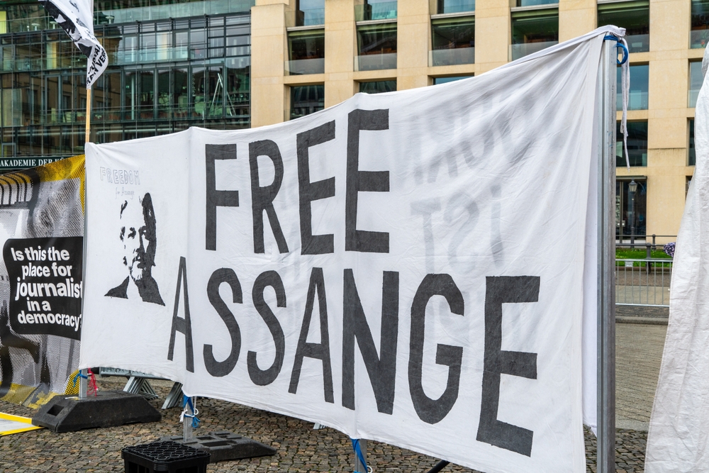 wikileaks-julian-assange-liberation