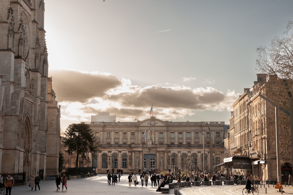 suv-hausse-stationnement-ville-de-bordeaux